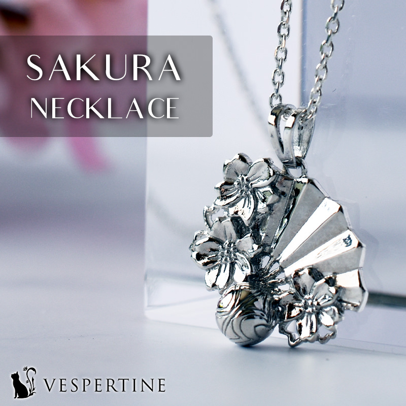 桜の花のネックレス
