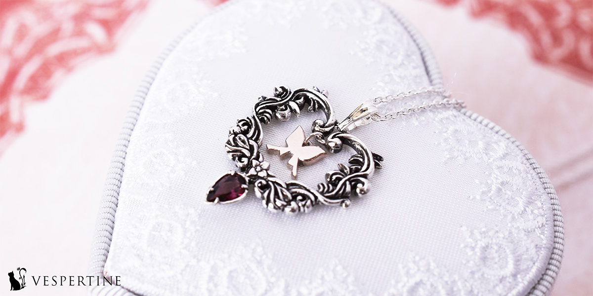 蝶のジュエリー