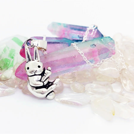 幸運うさぎのネックレス